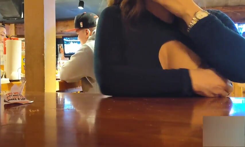 Flashing my Asian hooter at Hooter's