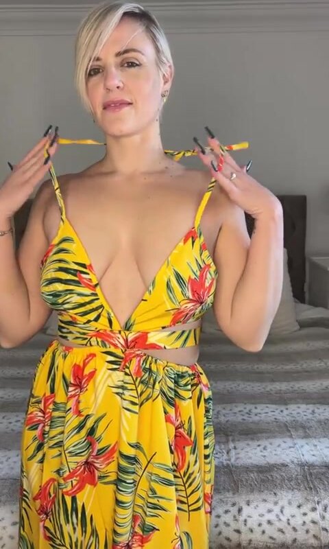 This dress is perfect to show off my natural mom boobs