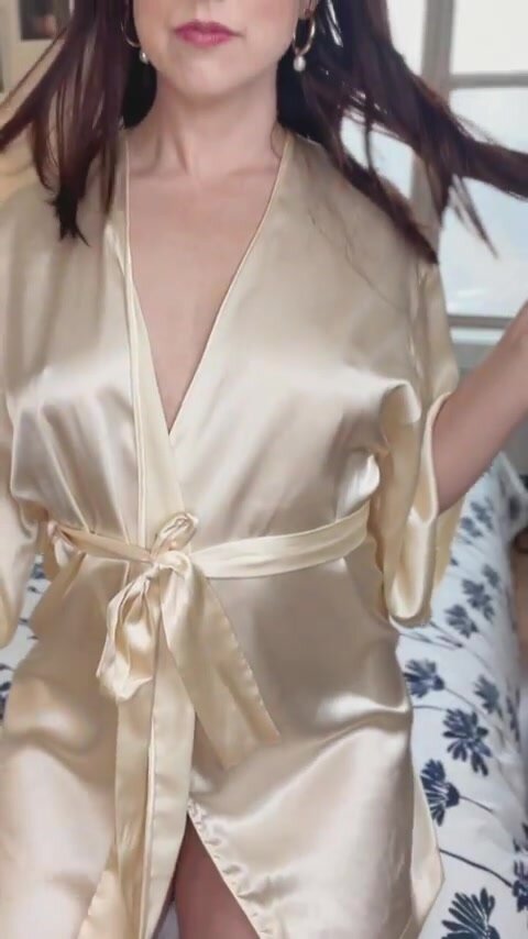 Happy Monday, let’s get you hard