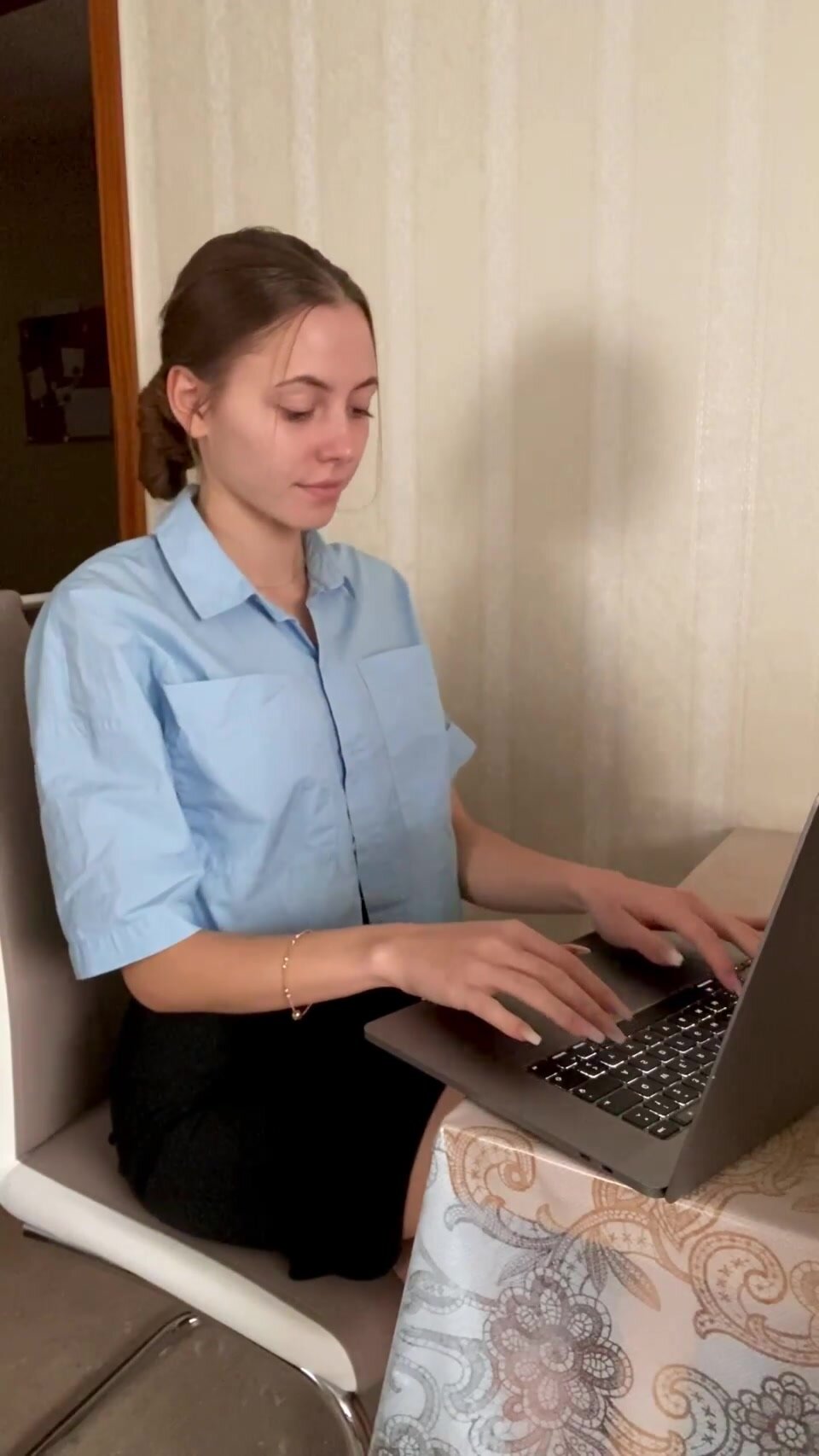 Showing tits are more interesting then doing work