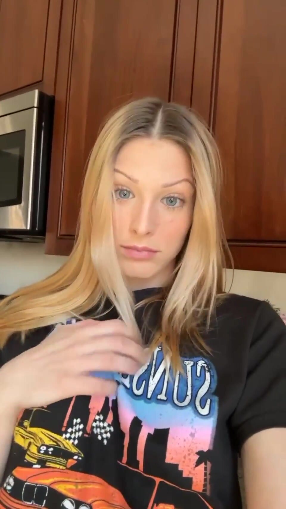 Would you fuck a girl you saw on reddit?