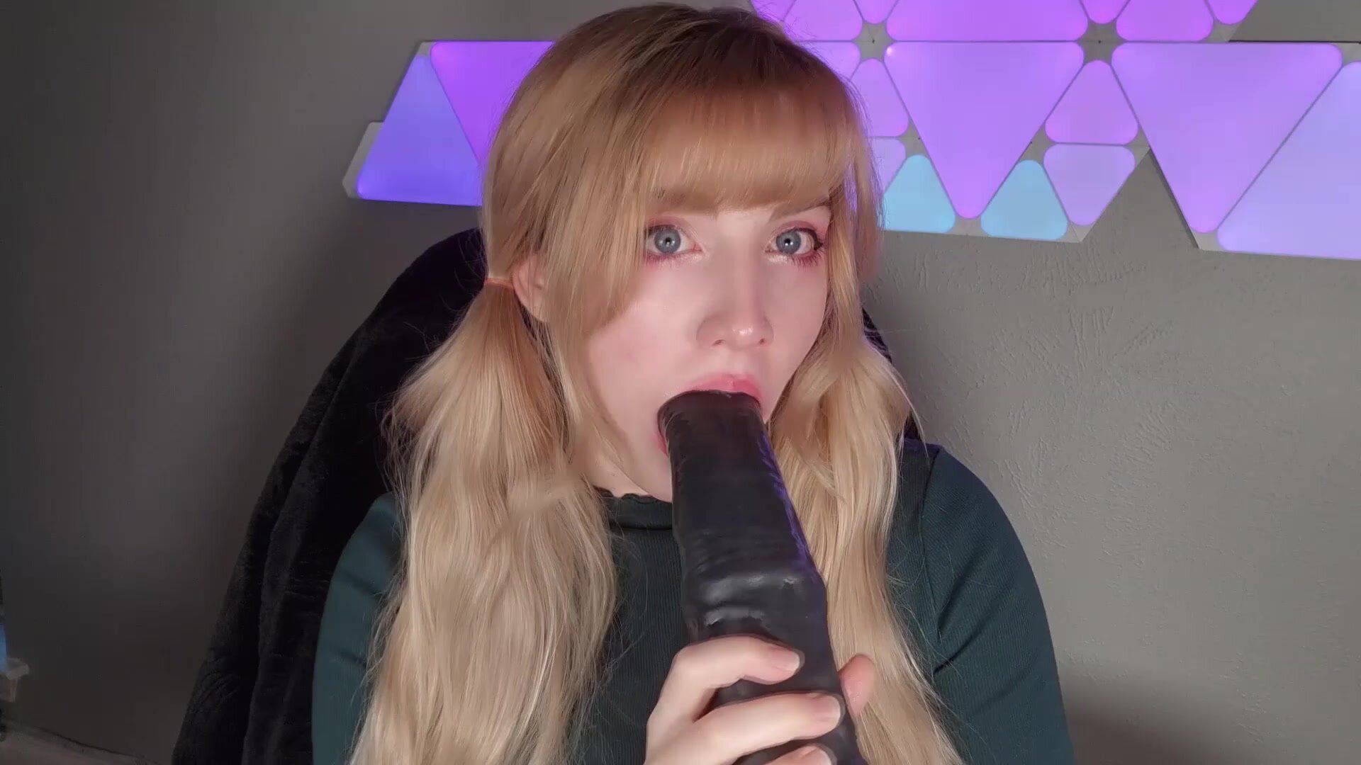 Expanding my throat to double it's size to fit this monster in