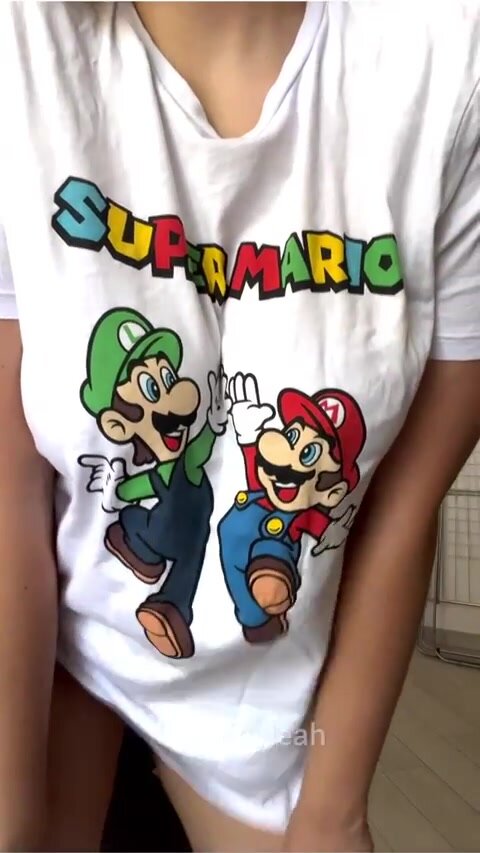 Eat me out or fuck me in the first date