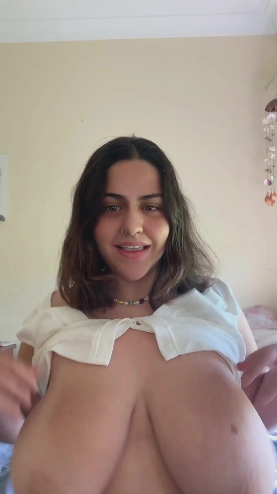 They say chubby girls fuck the best,let’s test that & find out