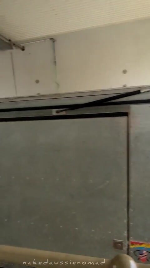 Come get wet with me in the carwash?