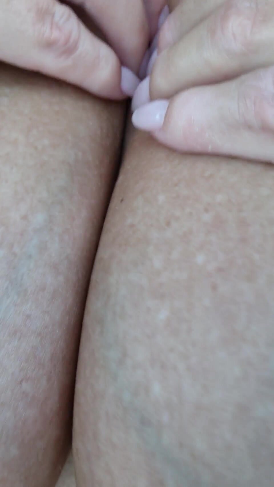 They are so droopy that the veins are visible.