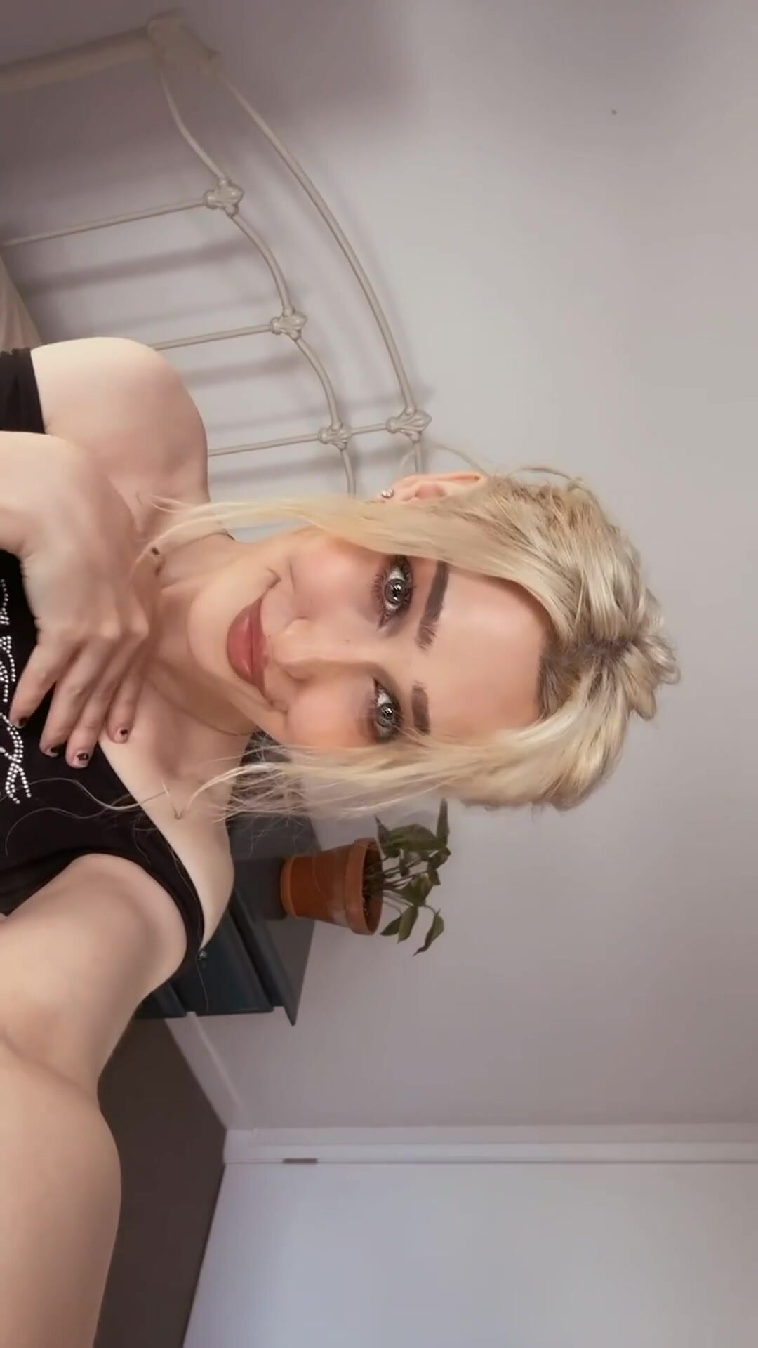 If I sent you nudes would you jerk off to them??