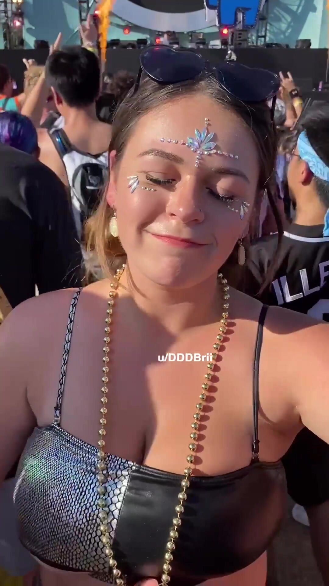 Took my titties out at the festival for anyone to see;)