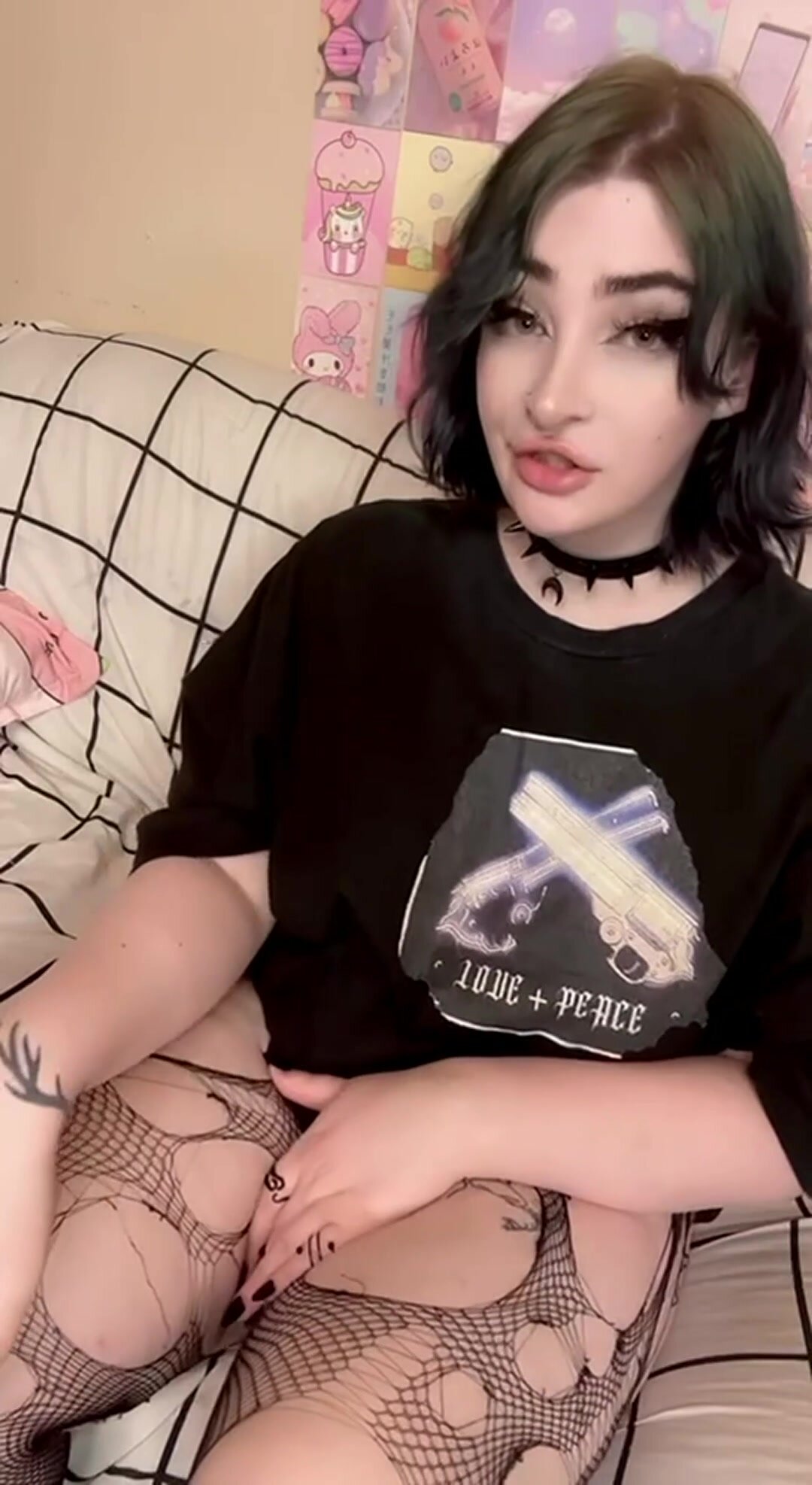 Be honest.. would you suck off a goth girl?