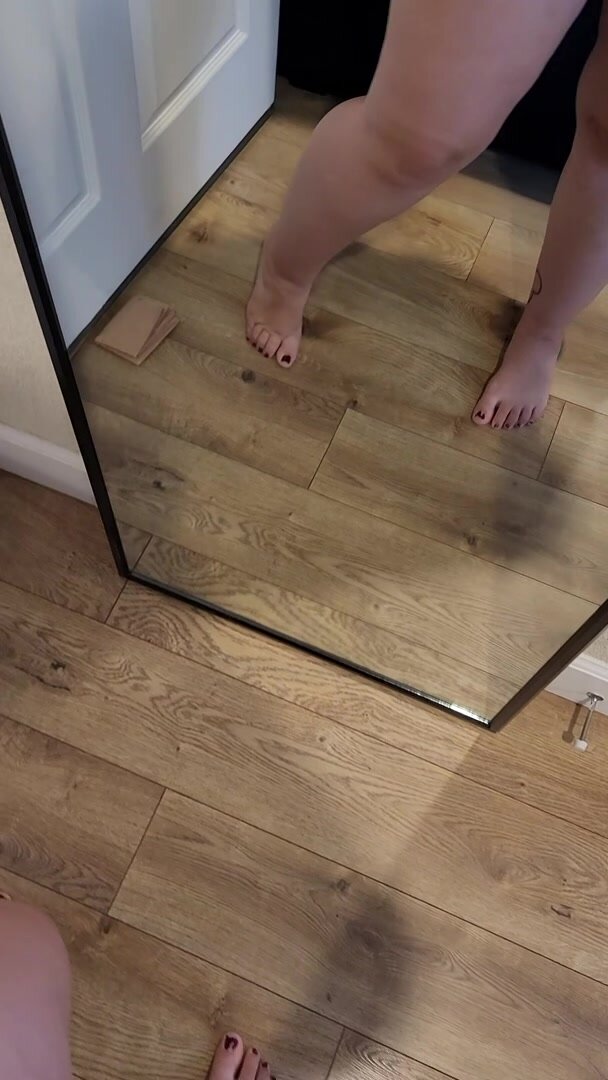 Can an average mombod turn you on?