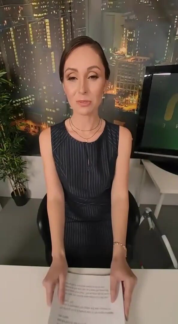 Freeuse News Reporter Ashley Wolf