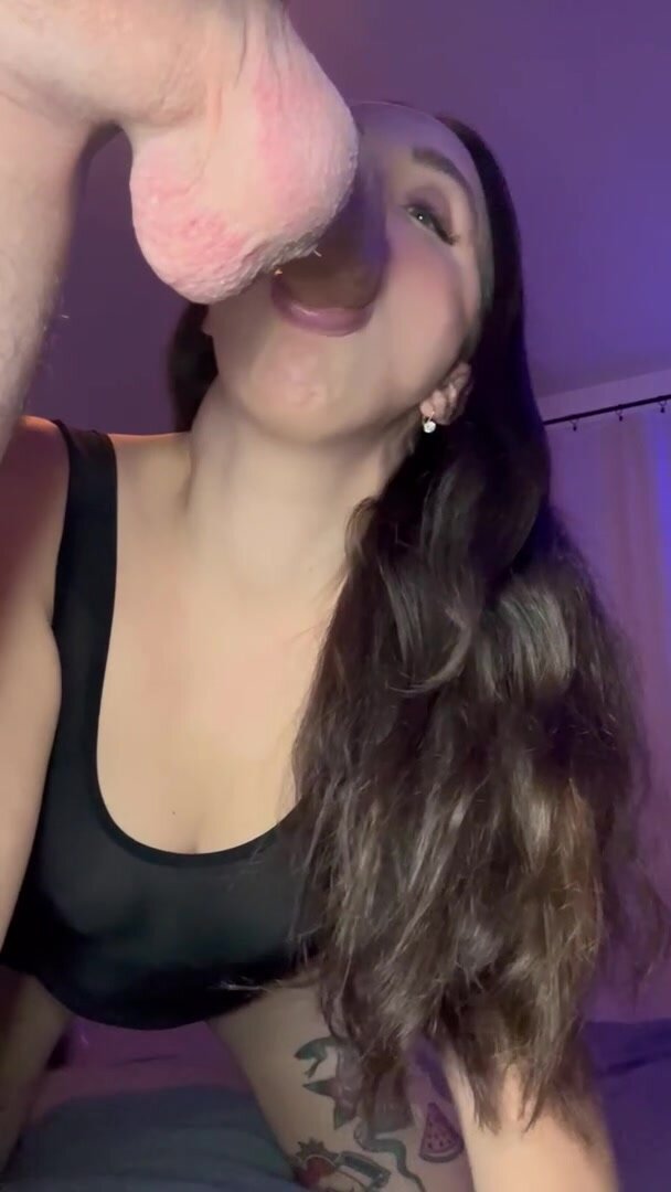 Sucking dick is my biggest turn on!