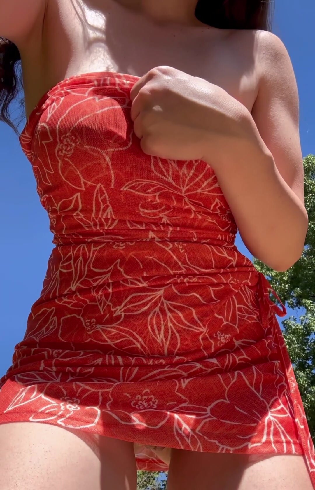 Every little sundress has its secrets