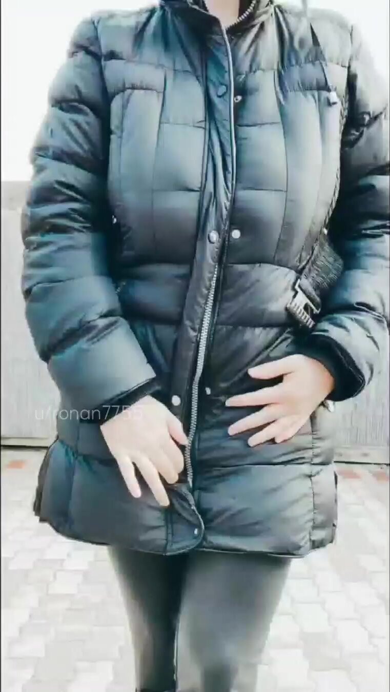 Boo :) I saw you on the tram yesterday...