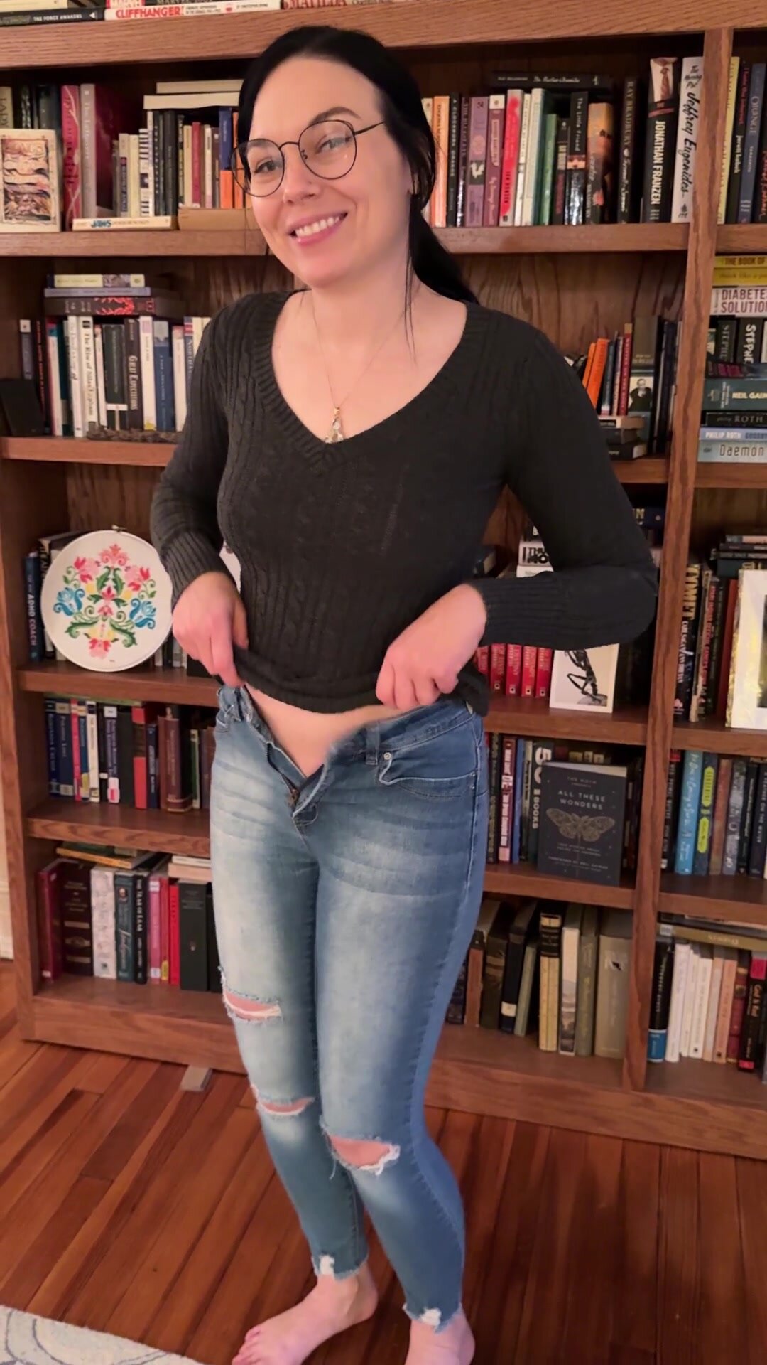 I'm just a cute lil nerd that loves to tease