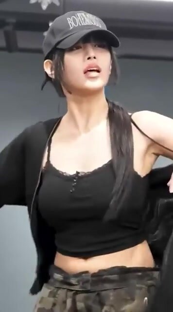 KISS OF LIFE - Natty