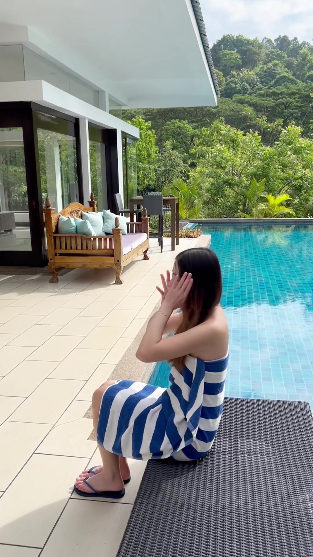 I went outside in my towel and ended up peeing nude