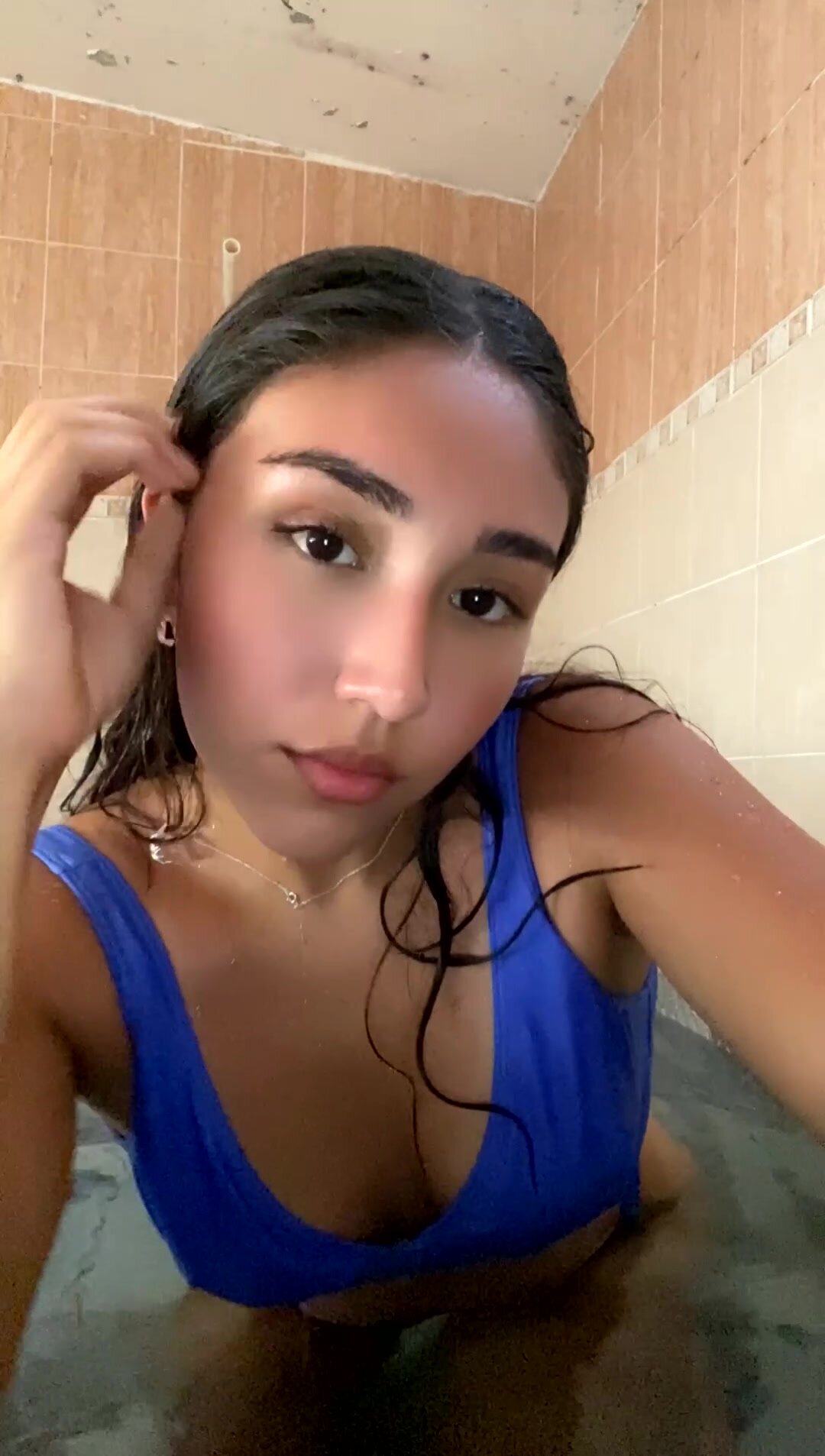 I want it rough, raw, and muy profundo.