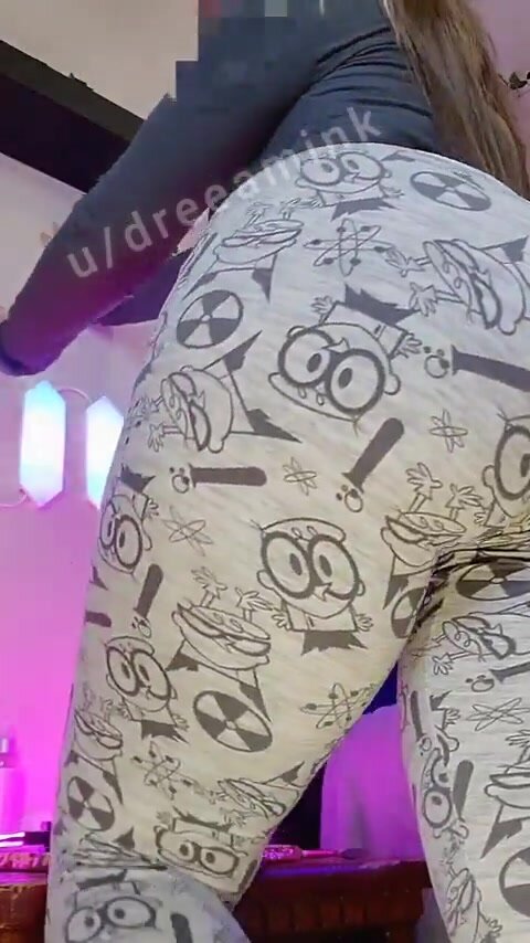 What if I pissed all over your face while you tasted my pussy?