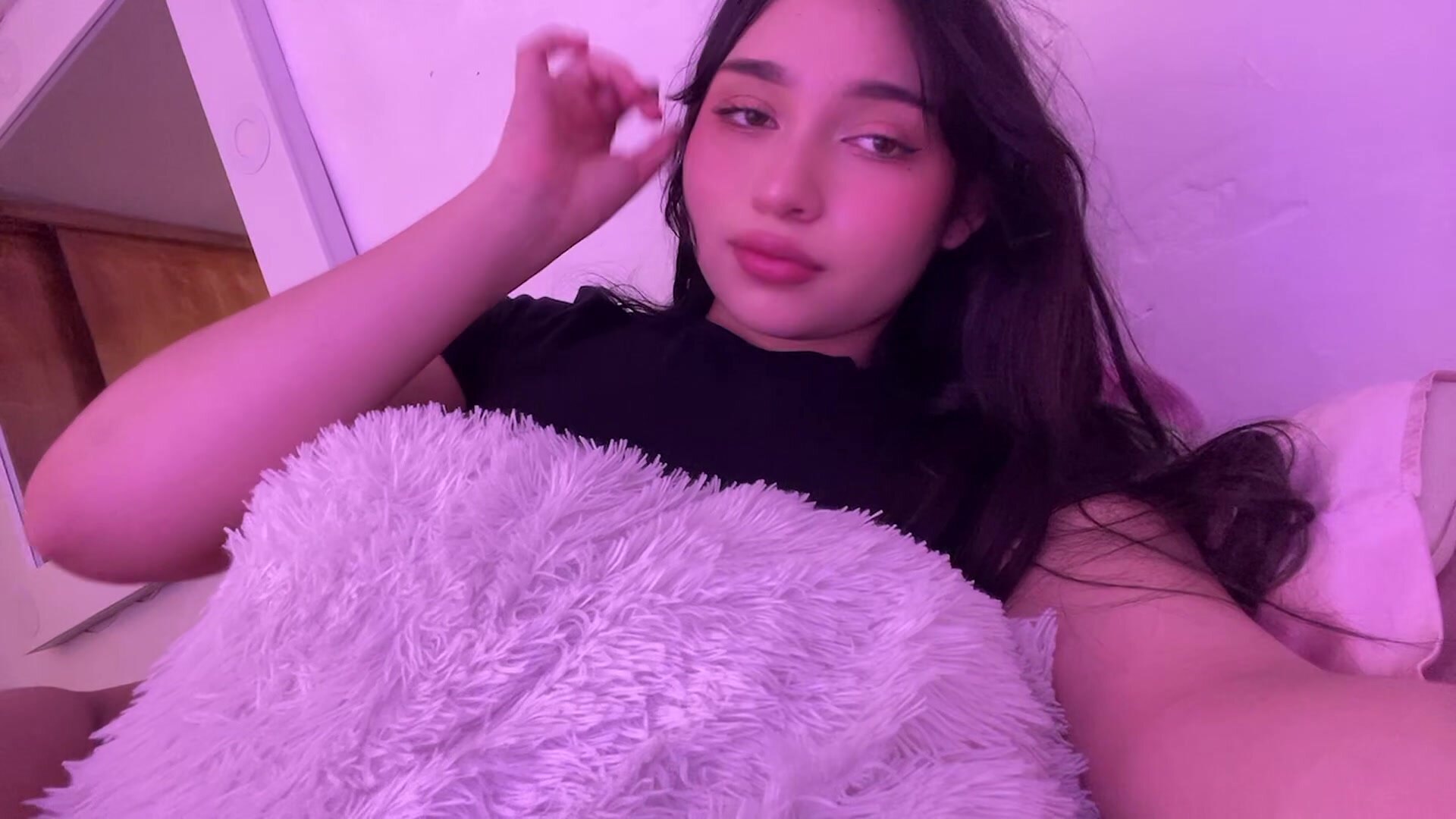 Come in bed with me baby, I m waiting for you