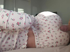 Morning Creampie with Big-Titted Brunette Roommate in Pajamas – Cozy POV Fun