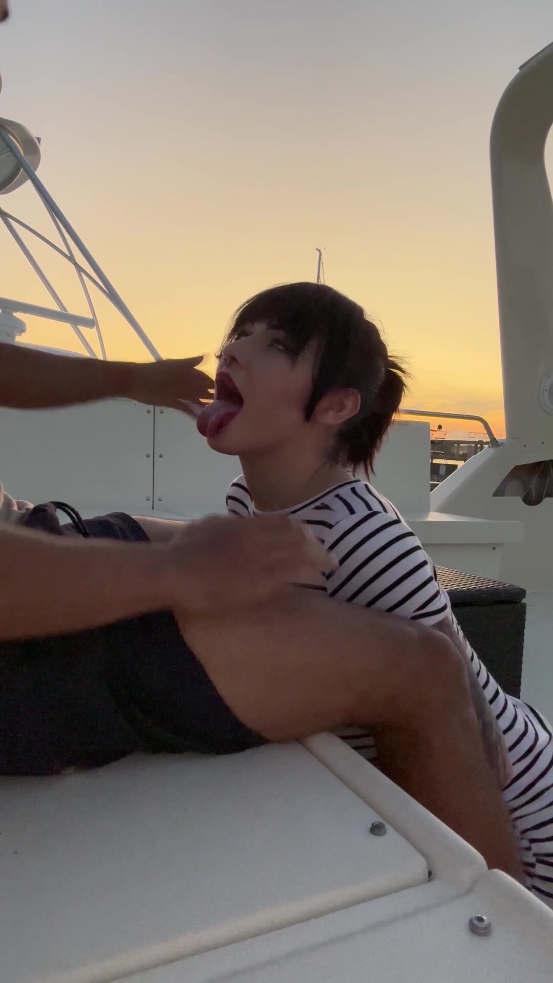 Goth girls do it best