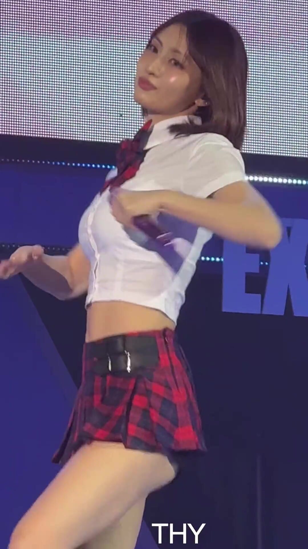 TWICE - Momo
