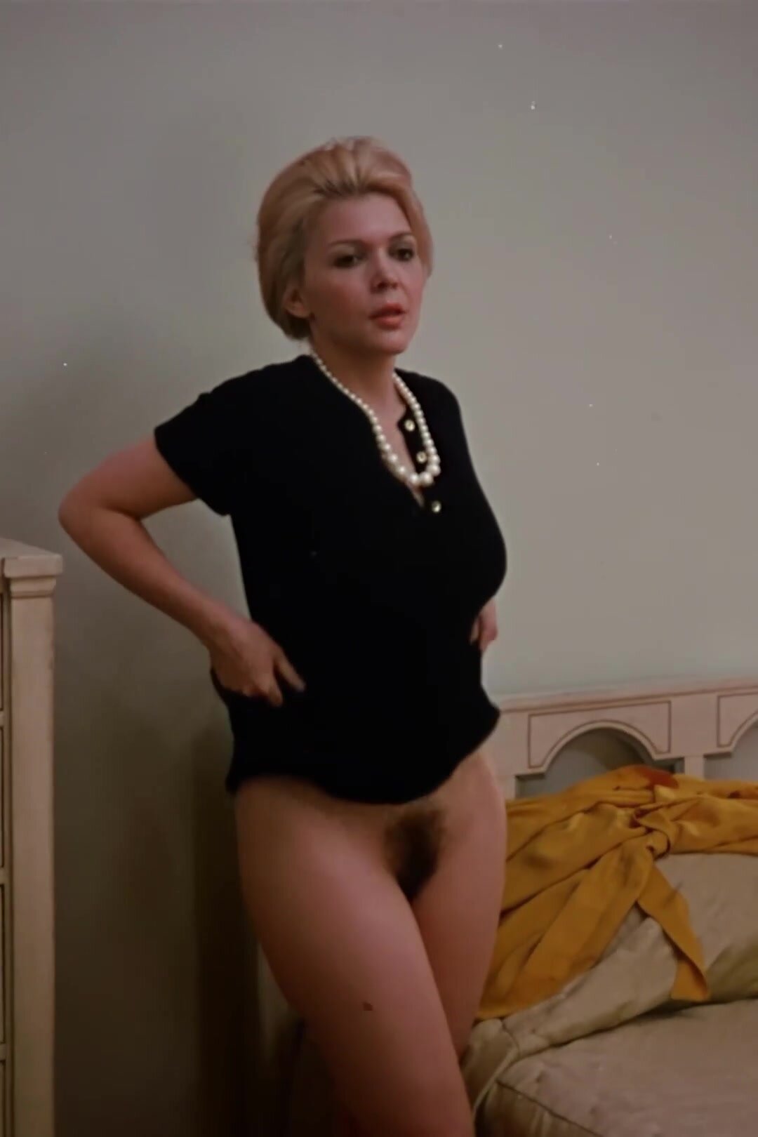 Jennifer Welles in 'Confessions of an American Housewife' 1974