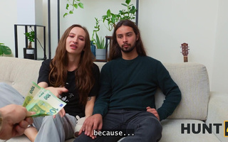 Her loser boyfriend jus wants to watch his girl getting pounded