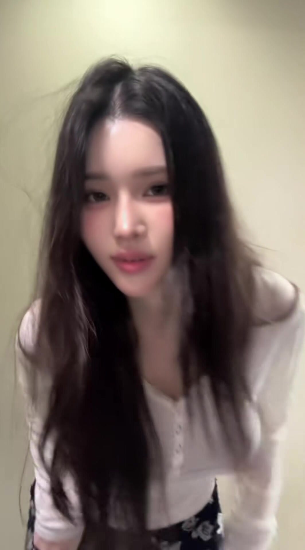 Slender body with "Healthy" proportions