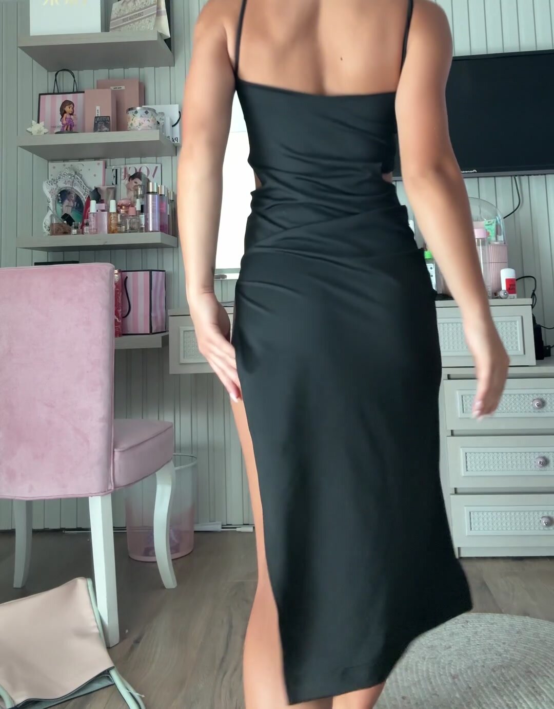 One of my favorite dresses, worn and without it haha