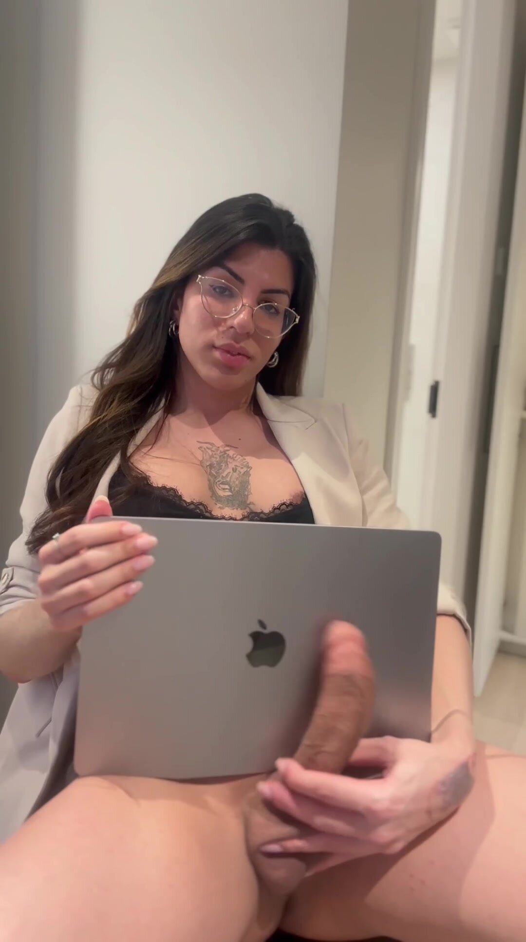 would u suck my big cock if i asked nicely?
