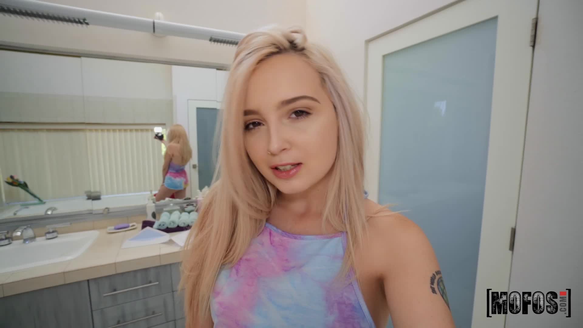Porn Gifs With Lexi Lore On Fapality