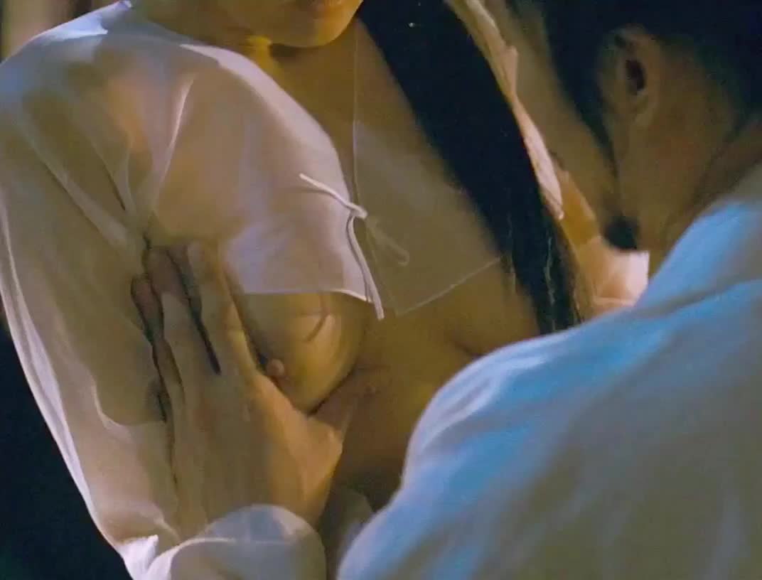 Cho Yeo Jeong From Parasite Fondling The Plot In The Servant