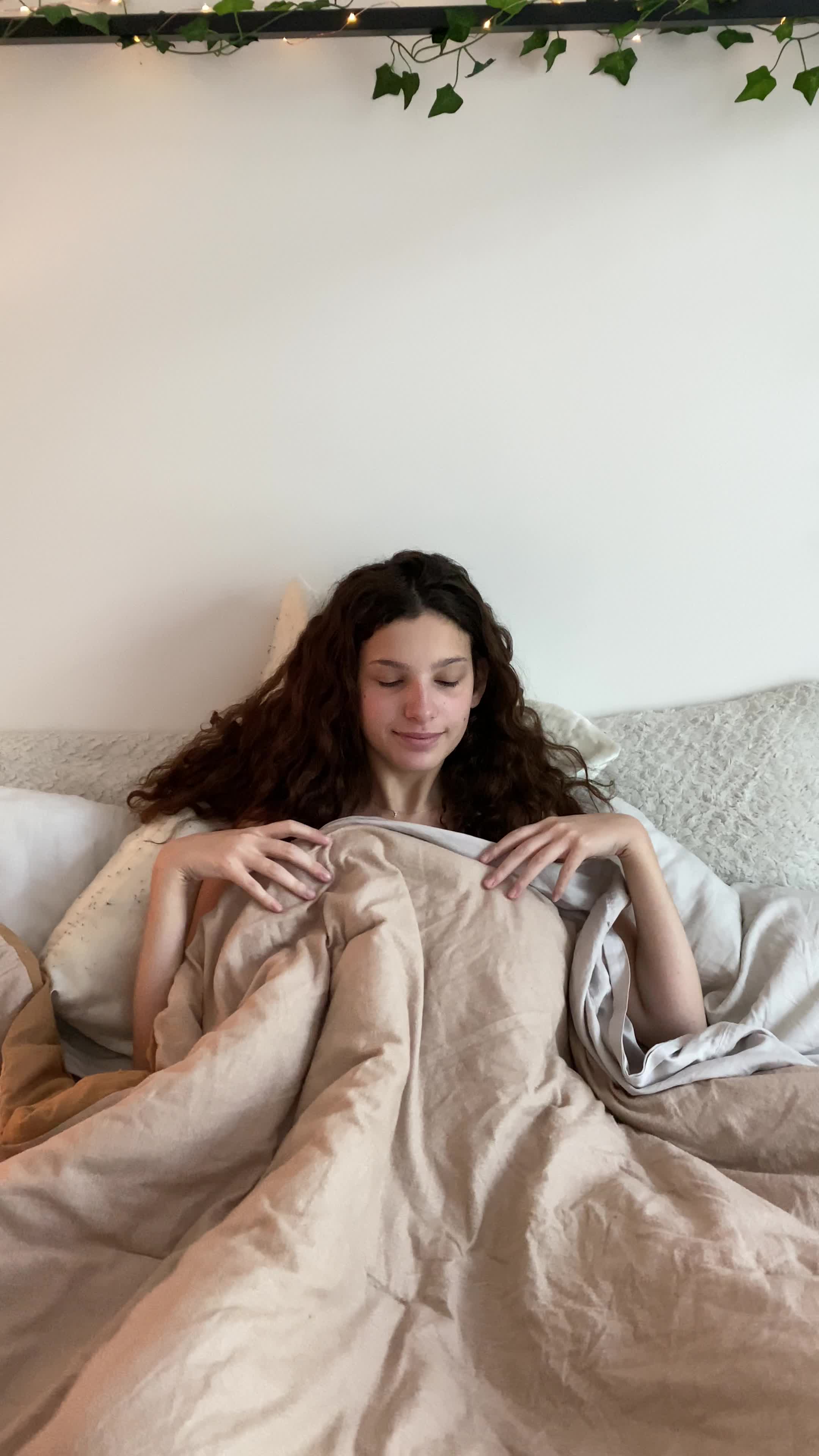 How many of you would fuck me first thing in the morning? ;)