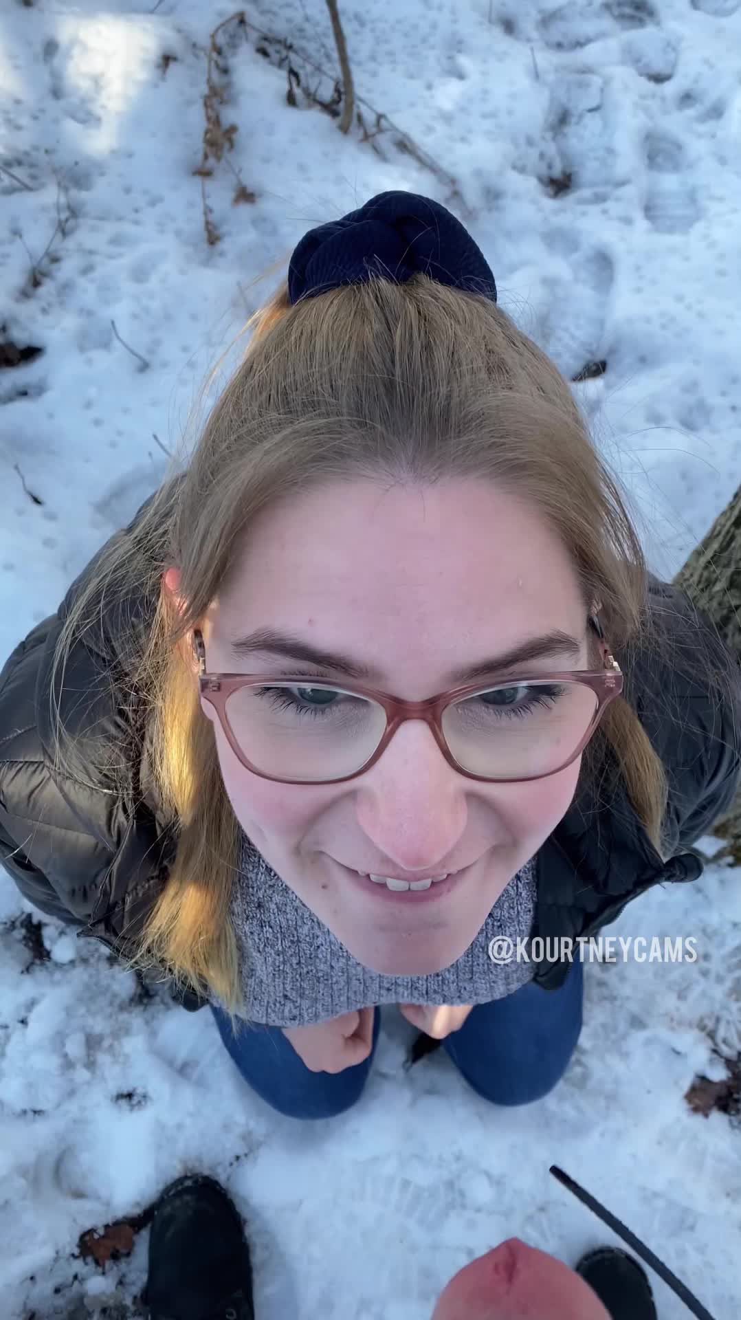 Your favourite Canadian cumslut 