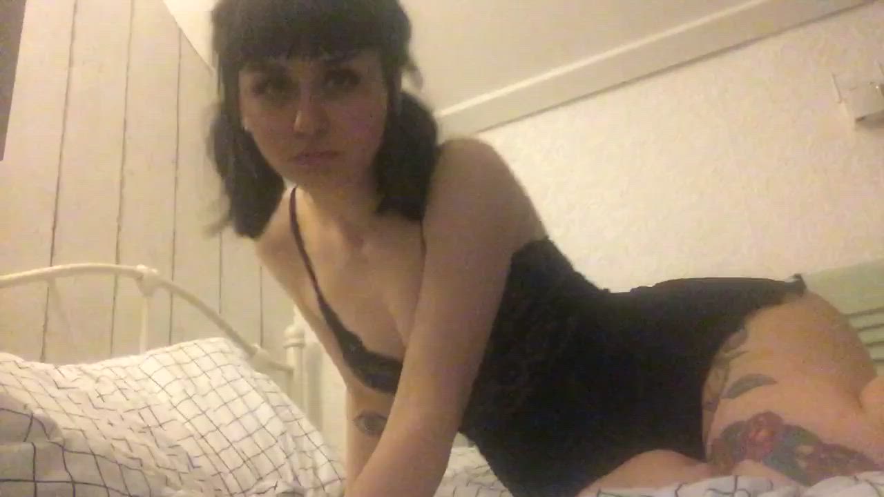 happy little anal slut <3