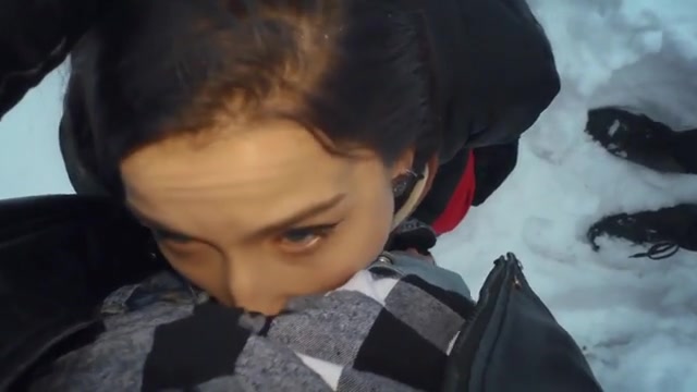 ffm It's Never Too Cold For The Girls To Share Cum!