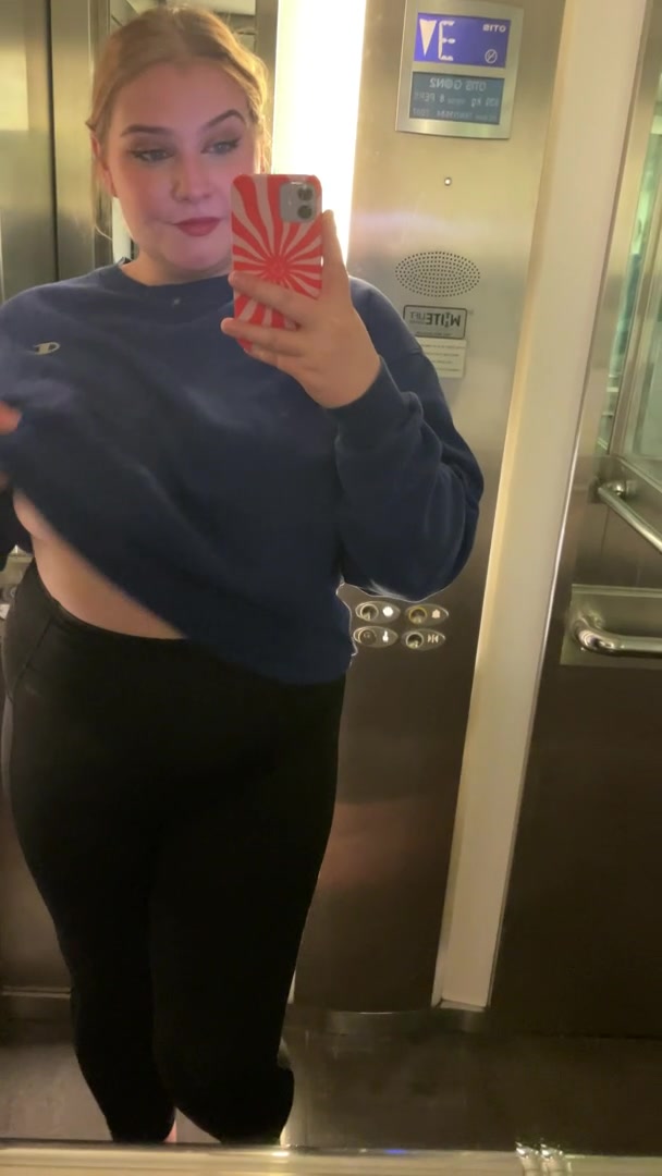 Quickly flashing in the elevator for you