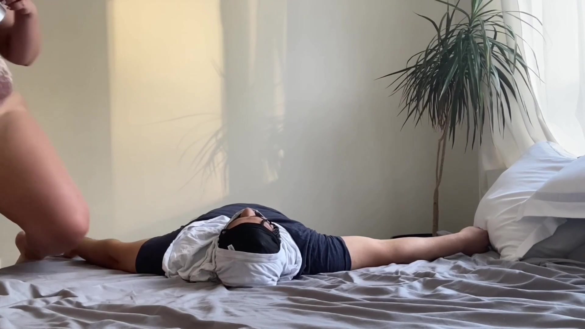 THICK EXTREME Facesitting ;)