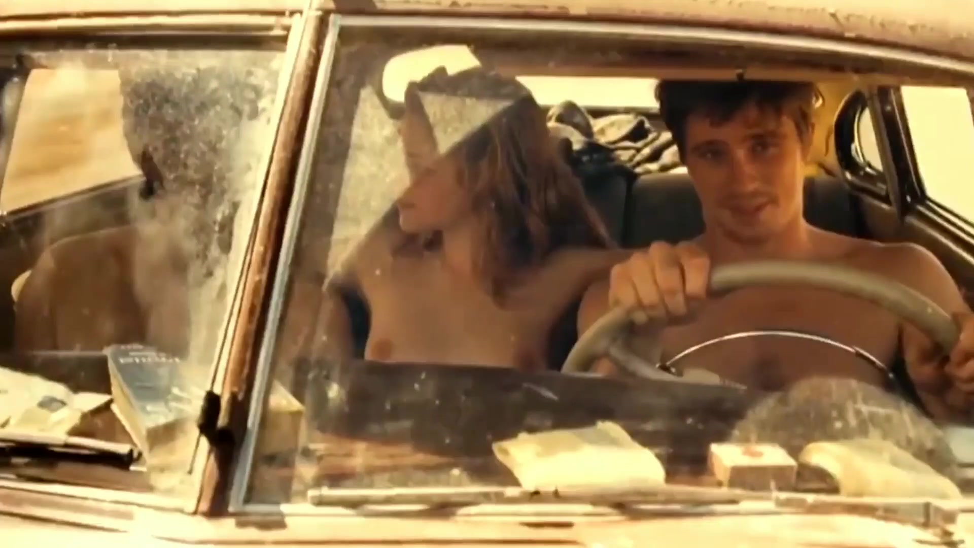 Kristen Stewart - On the road 2012 - 60fps plot