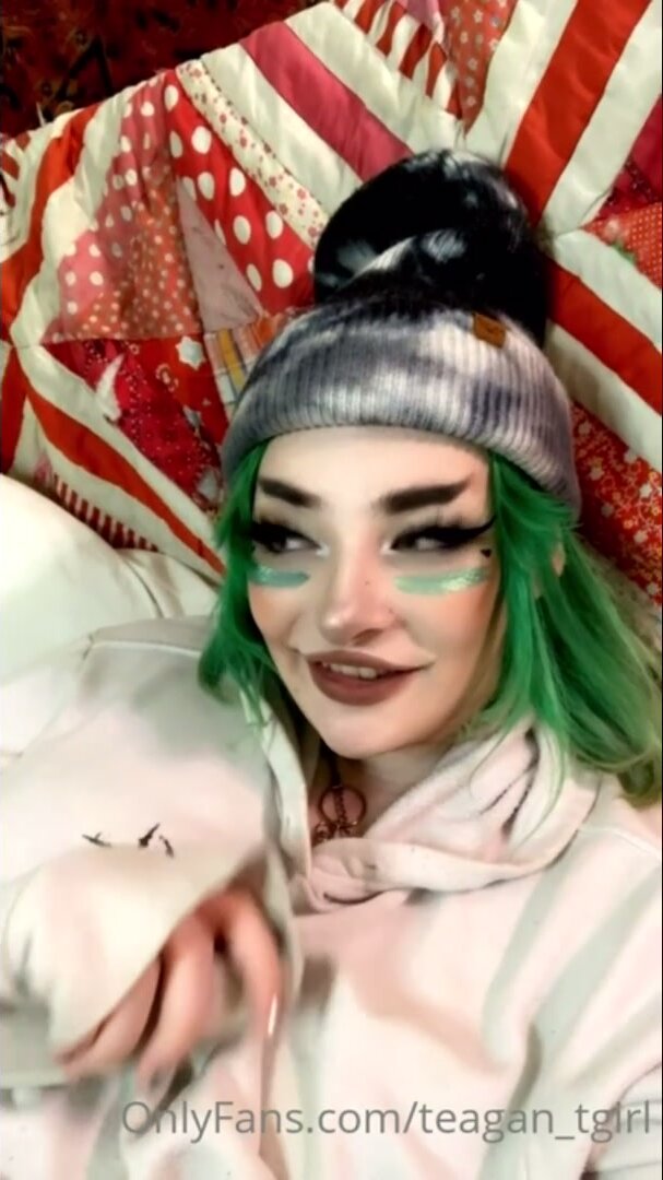 “Please don’t open my last message! That was for someone else I swear!”