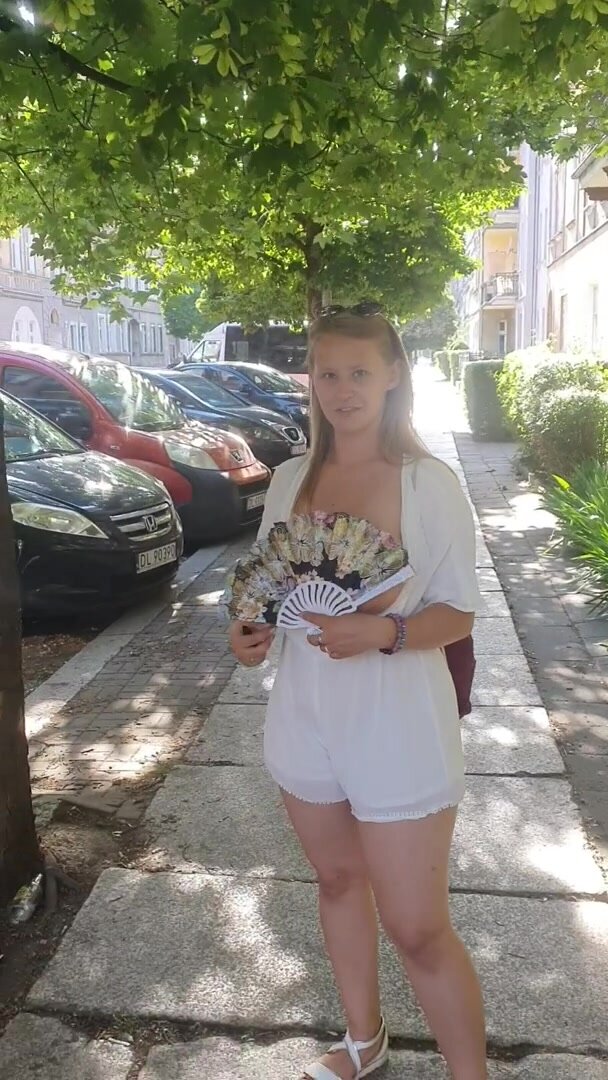 This Asian fan invention has found a new urban use for me, heh