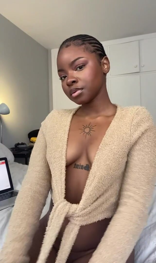 I’m 4’11 and love being manhandled