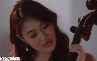 Korean cellist Mina Luxx is making love with her new boyfriend