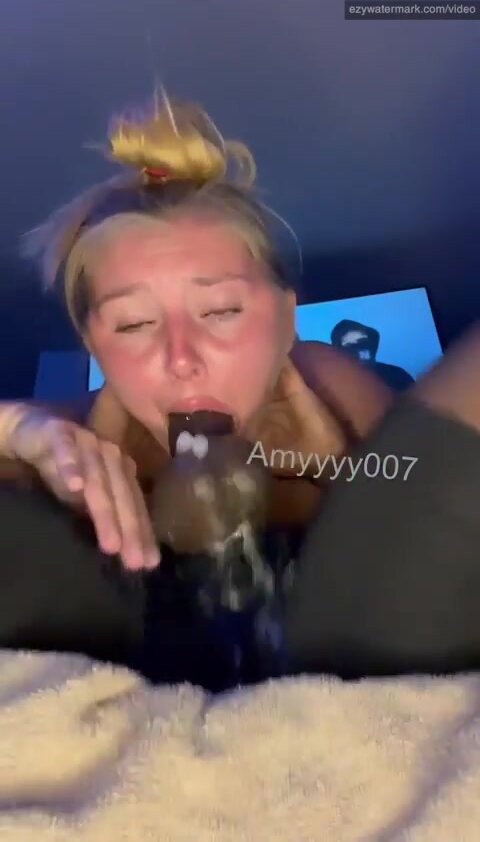 Fuck my face while I make it sloppy