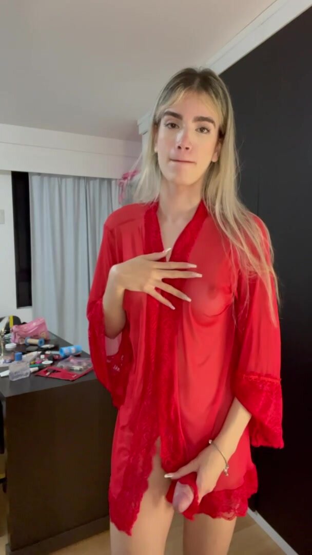 Am I look pretty even though I have this big dick?