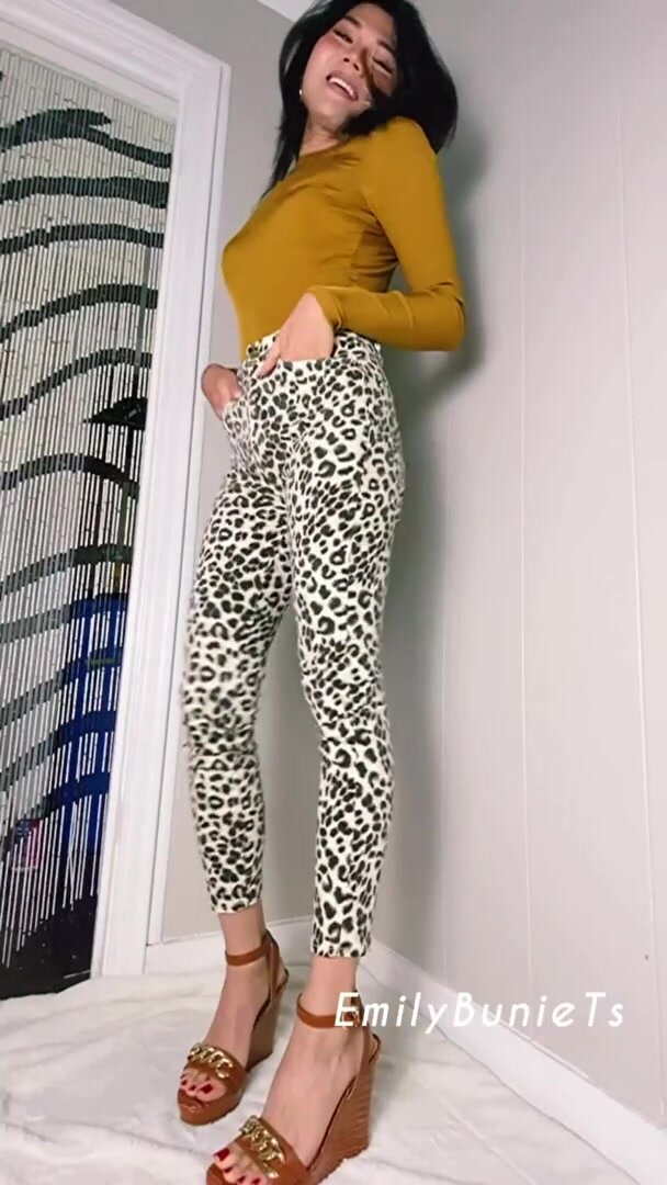 What's the first thing you gonna stick between my legs?