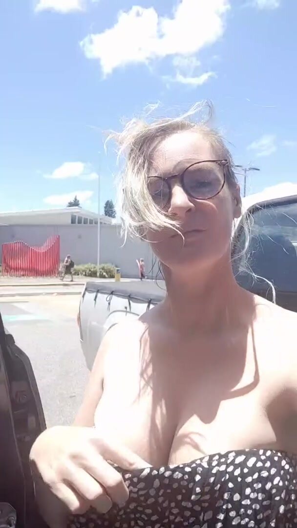 Flashing before we sweat it out in the gym