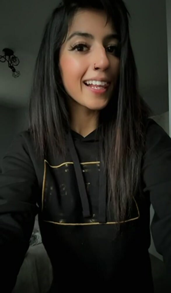 Think the Amazon delivery man may have spotted me as he pulled up, that didn’t stop me though…